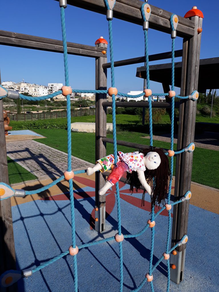 Children’s favourites places in Malta – The park by Romina Baldacchino - Illustrated by Parents of Class K1.2 and K1.3 - Ourboox.com