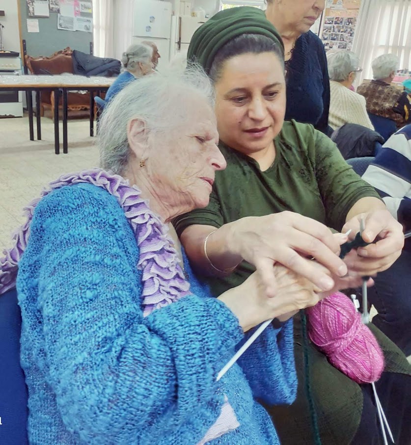 פעילות המדור לאזרחים ותיקים האגף לשירותים חברתיים מגדל העמק by bracha ben sadon - Ourboox.com