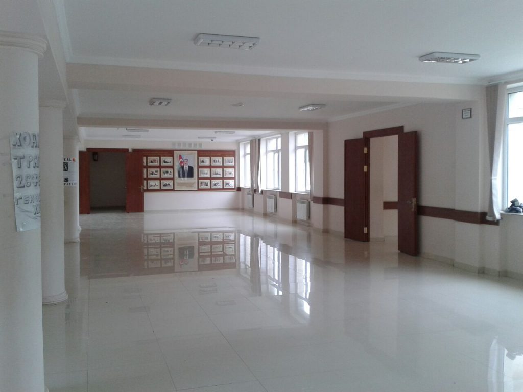 School 211, Baku by Seva - Ourboox.com