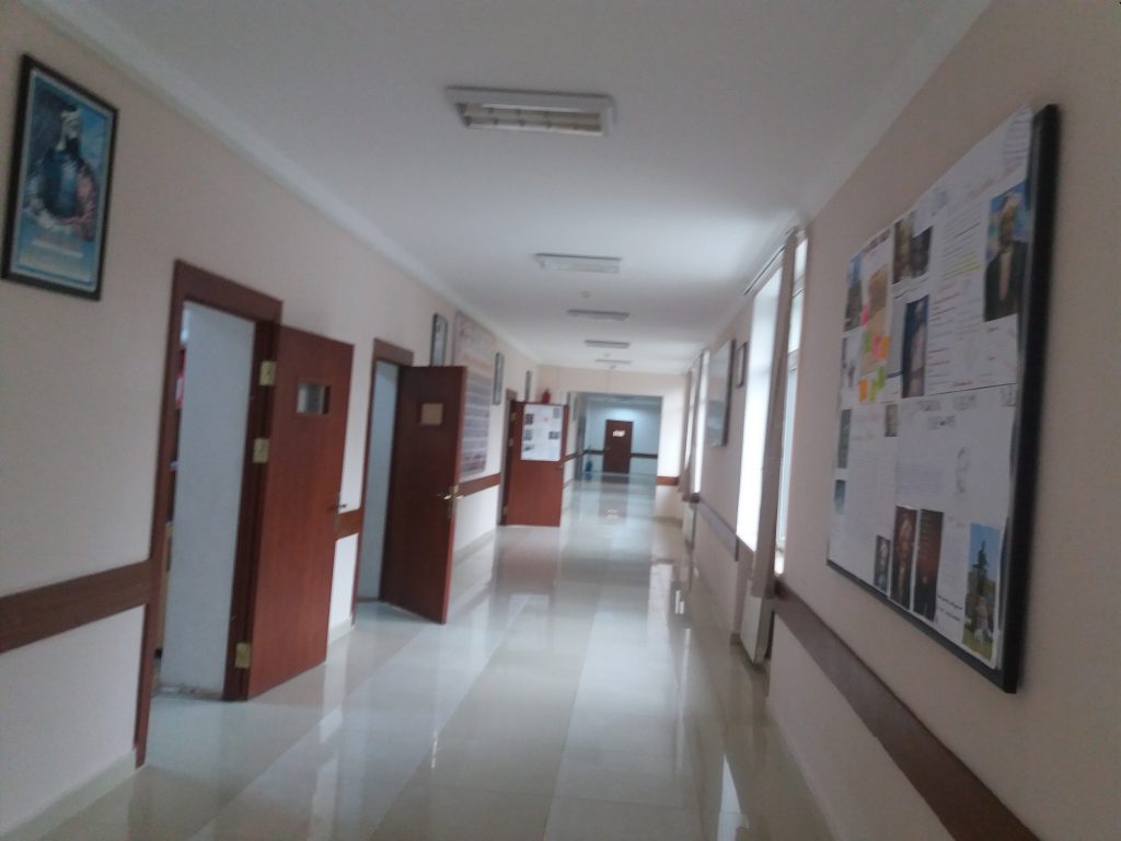 School 211, Baku by Seva - Ourboox.com