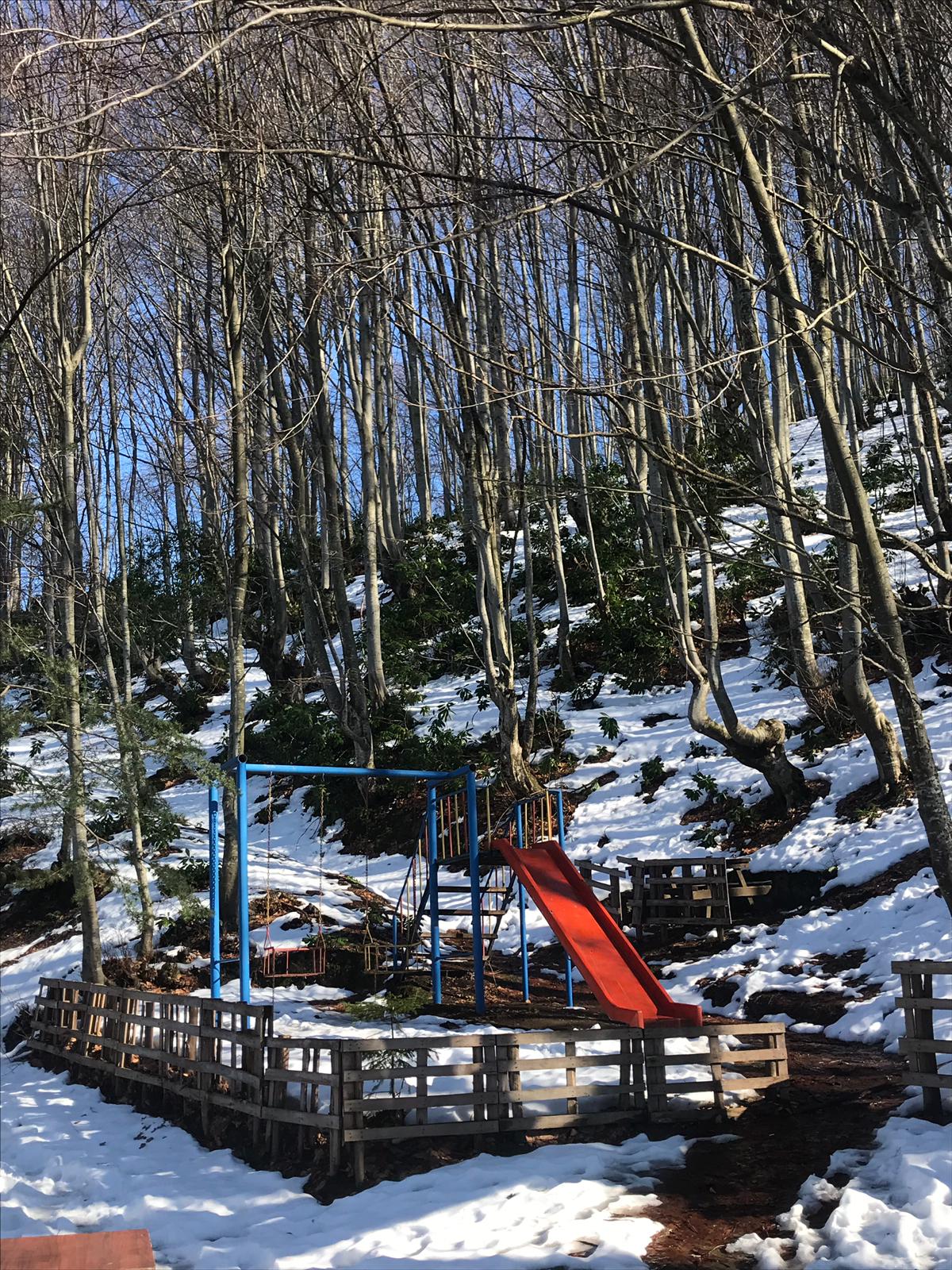 Resmi Resmeden Adam by Ezgi E. - Illustrated by Buse, Ecenur, Melike, Miraç, Müzeyyen Sude, Sezgin ve Şeyma... - Ourboox.com