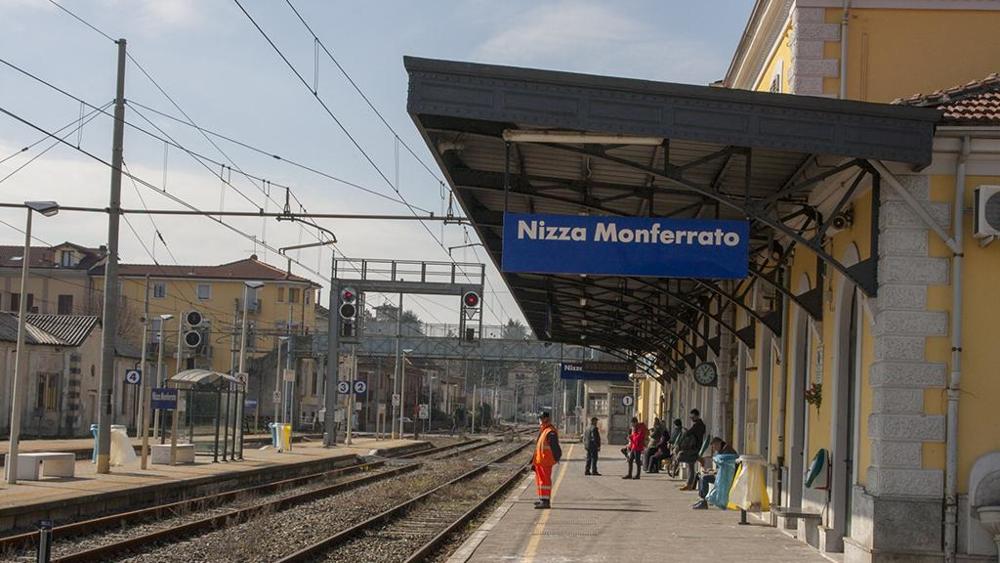 noi fuorisede by pina - Illustrated by Pina , Sara, e Brunella - Ourboox.com