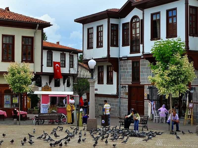 Ankara Ağzı by Nesrin Çetinkaya - Illustrated by Gazi Anadolu Lisesi - Ourboox.com