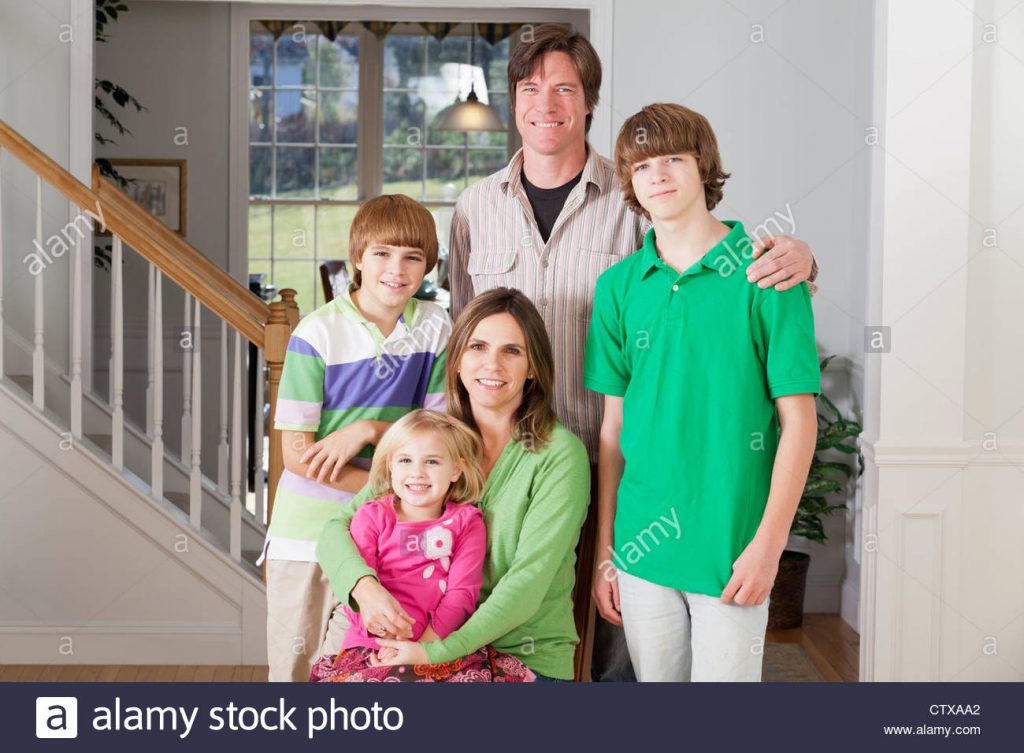 ספר המעשיות של תלמידי כיתה ד’ בית החינוך “תלמי רון” חריש by rachel - Illustrated by פרטני כיתה ד