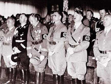 הנאצים פולשים לפולין