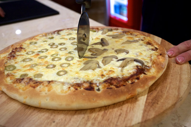 i like to eat!! by; maayan levy by Noam Banot Pisgat Zeev - Illustrated by מעיין לוי - Ourboox.com