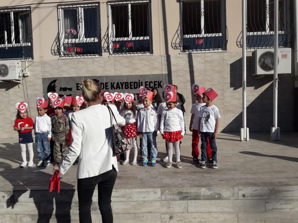 2018-2019 by Burcu - Illustrated by burcuterziacarca - Ourboox.com