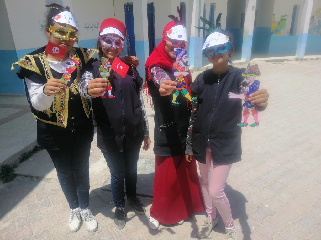 Karagoz and Hacivat by Fatma chakroun - Illustrated by Fatma Chakroun & Dar Fadhal shchool students - Ourboox.com