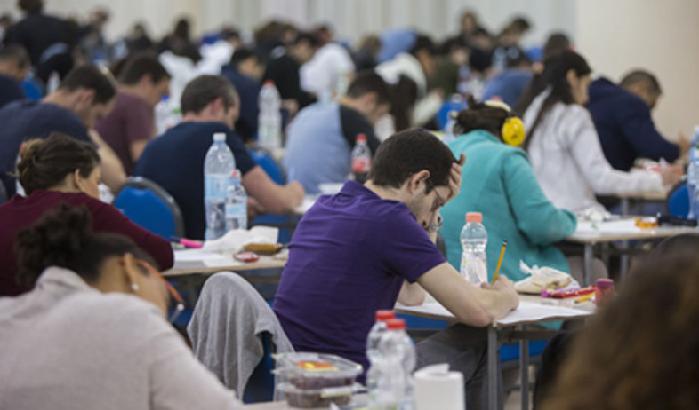 The Most Crowded Lesson In The World by Koral - Illustrated by Koral Moshe - Ourboox.com