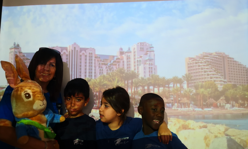 מכתבים מפליקס by Maayan Menashe - Illustrated by מרחב לשם א-3 - Ourboox.com