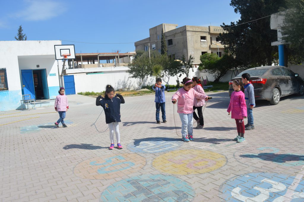 Magazine de notre jeux: by abidi jazia - Illustrated by Ecole primaire taib l