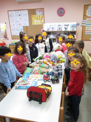 Aiforoulis in action all over the world… by Efi Katsigianni - Ourboox.com