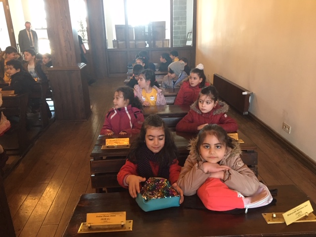 ŞEHRİMİZİN TARİHİ YAPILARINI GEZİYORUZ by Serap - Ourboox.com