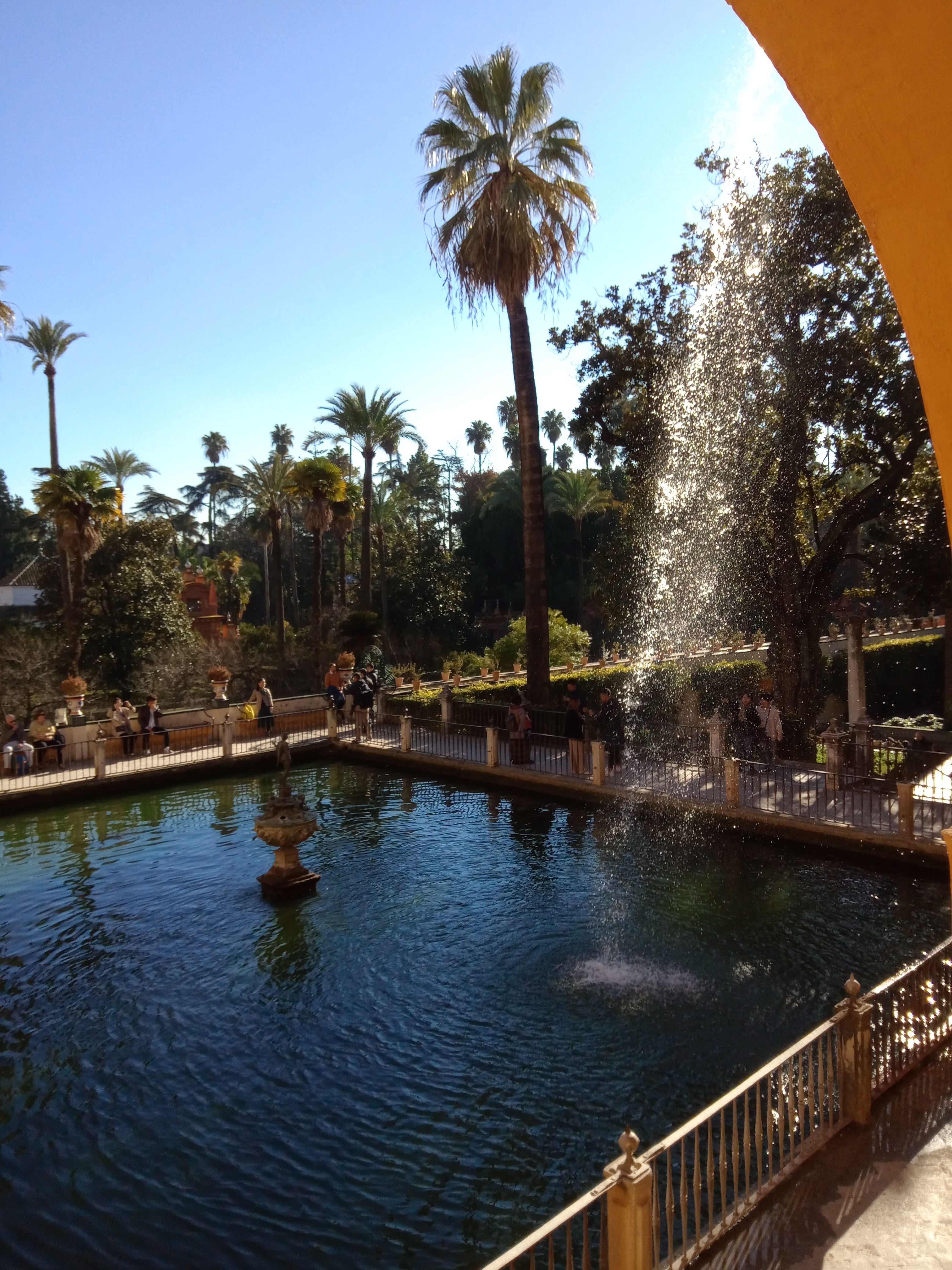 Endülüs-Sevillia by saadet bulut - Illustrated by saadet bulut - Ourboox.com