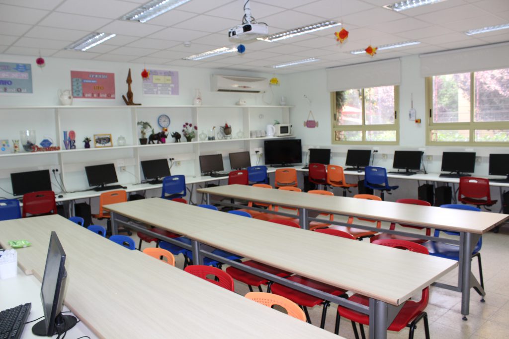 תיכון שוהם בתמונות by Ariel Klefner - Ourboox.com