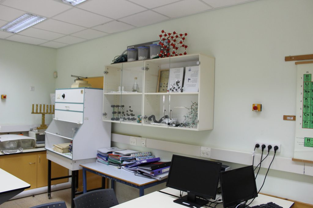 תיכון שוהם בתמונות by Ariel Klefner - Ourboox.com