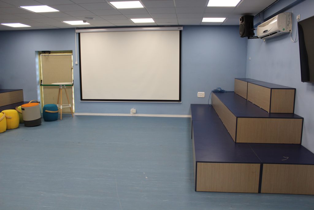 תיכון שוהם בתמונות by Ariel Klefner - Ourboox.com