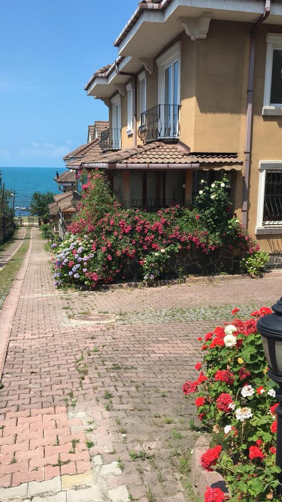 DENİZİN MAVİSİNDE YEŞİLİN GÖLGESİNDE ÜNYE by Gülcan Çiçek - Ourboox.com