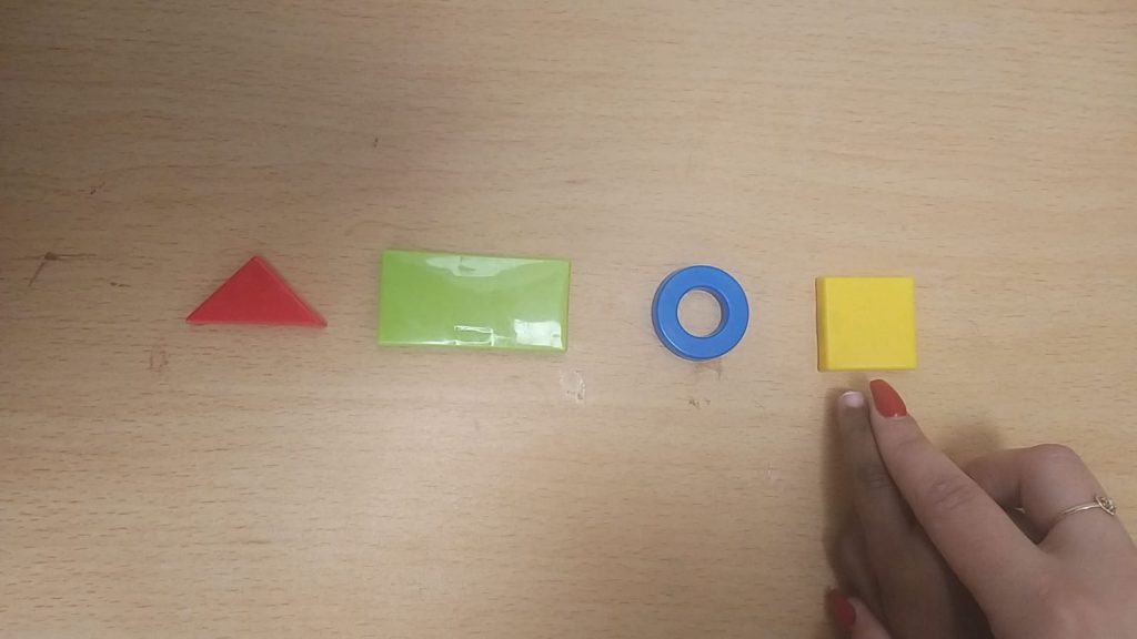 לימוד צורות by hodaya - Illustrated by רוני רחמין 204521173 והודיה כהן 201604964 - Ourboox.com