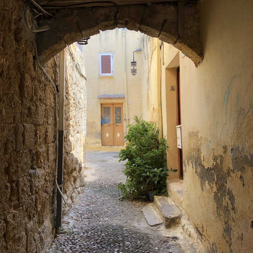 Lost in Rhodes by Mel Rosenberg - מל רוזנברג - Ourboox.com