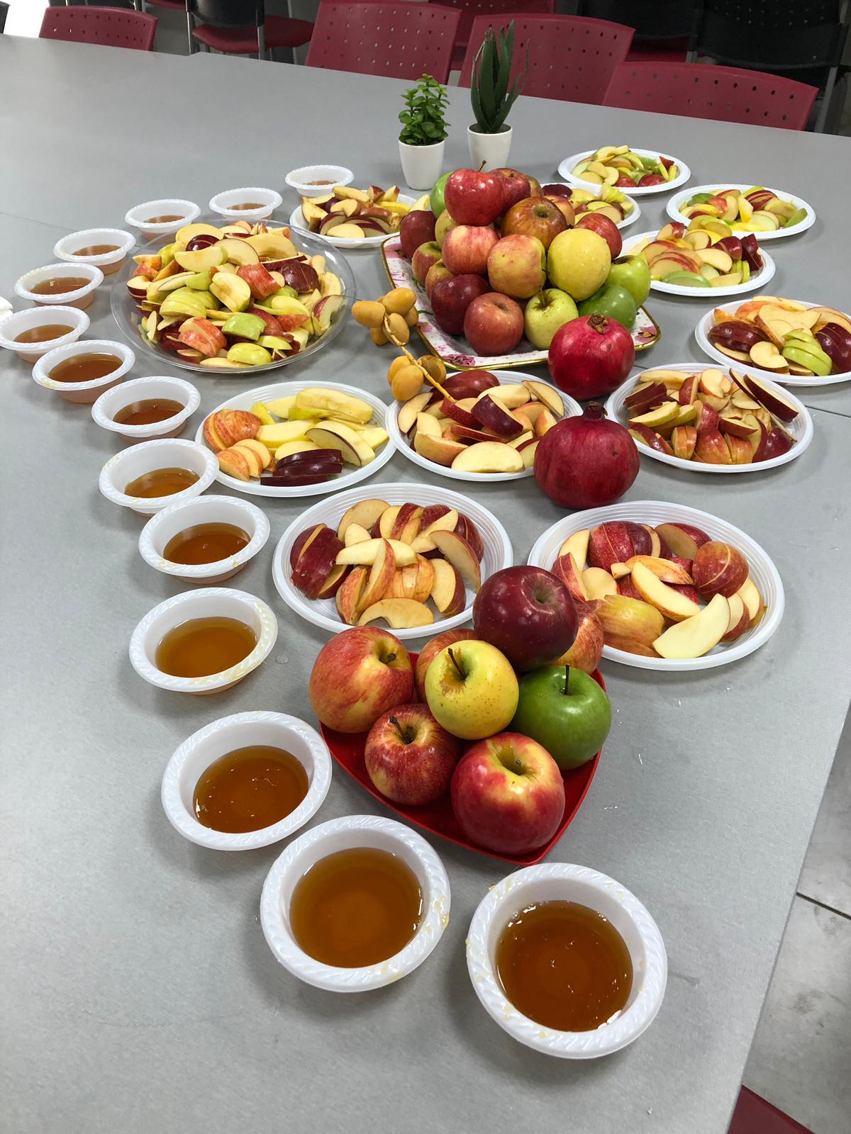 פותחים בחיוך בבית ספר “עלומים” את שנת הלימודים תש”פ by LORET FAYTLOVICH - Ourboox.com