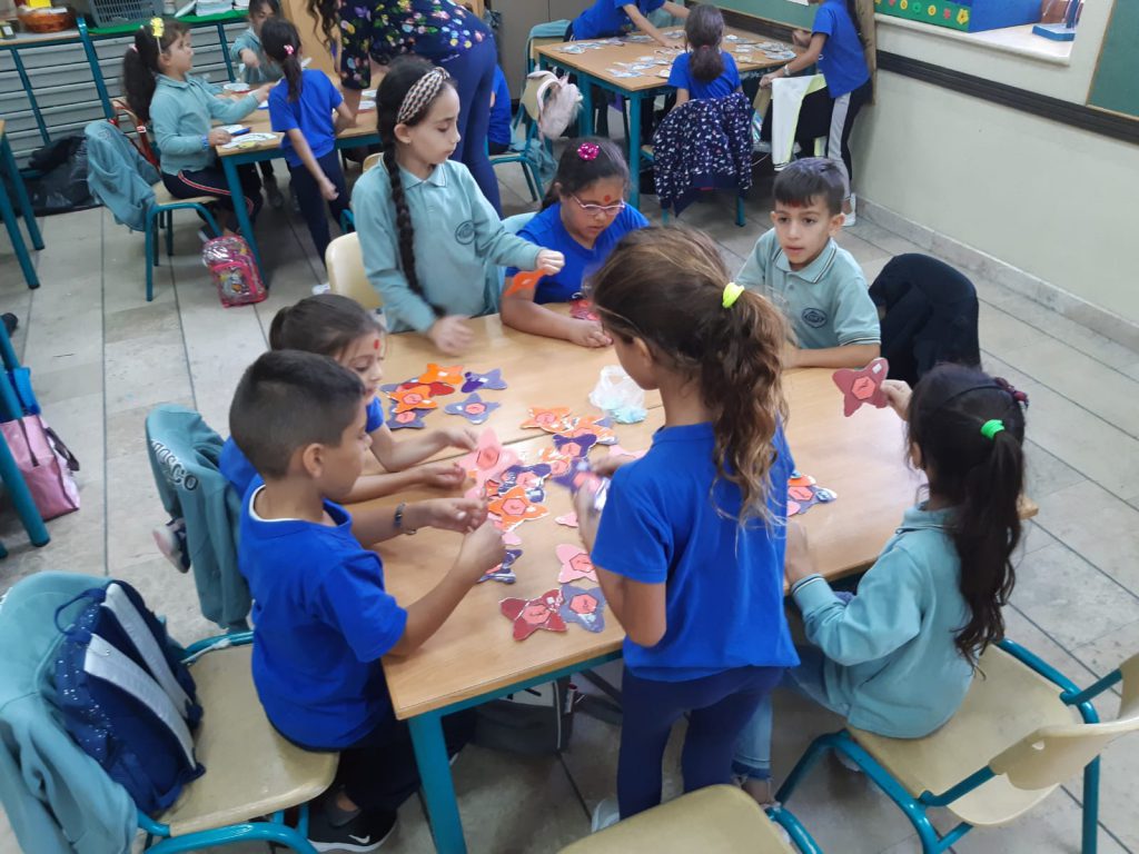 ننطلق معاً بالمسيرة التعليمية بالتحدي والمثابرة by rita - Illustrated by مربيتنا الجميلة - Ourboox.com