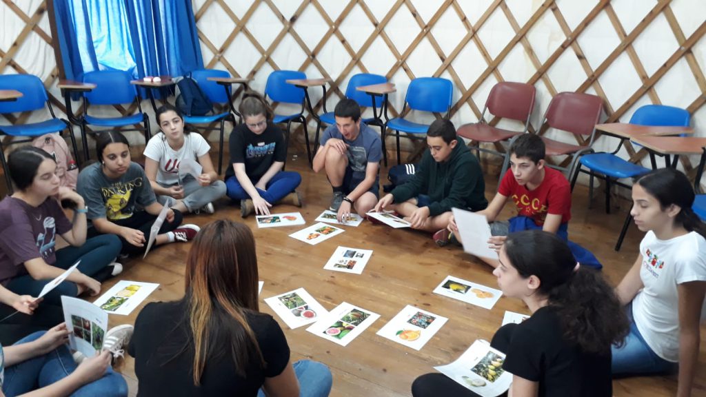 חודשון אוקטובר by michal hunga - Illustrated by עריכה - ריקי חיון - Ourboox.com