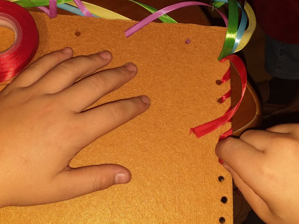 Lavorare sul libro sensoriale by Vincenza e Emilia - Illustrated by Vincenza & Emilia - Ourboox.com