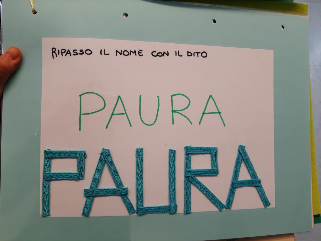 Lavorare sul libro sensoriale by Vincenza e Emilia - Illustrated by Vincenza & Emilia - Ourboox.com