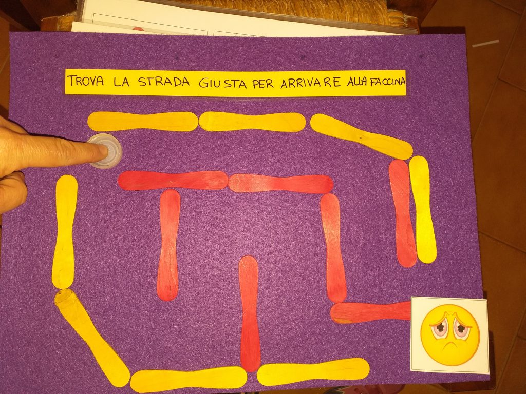 Lavorare sul libro sensoriale by Vincenza e Emilia - Illustrated by Vincenza & Emilia - Ourboox.com