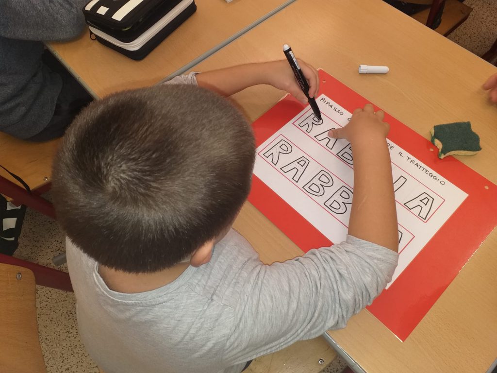 Lavorare sul libro sensoriale by Vincenza e Emilia - Ourboox.com