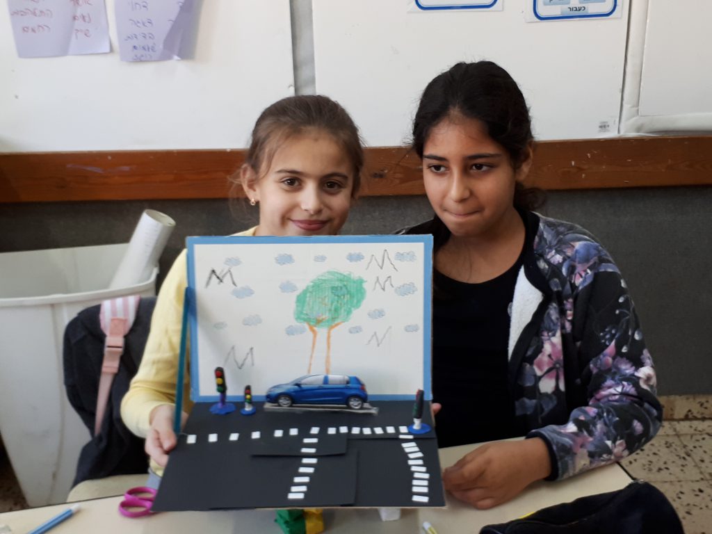 יצירות שבוע “זהירות בדרכים” by margarita - Ourboox.com