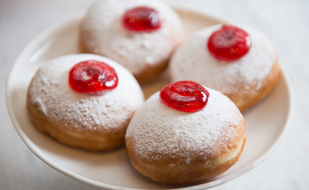 מנהגי חג החנוכה by Hila biton kalimi - Ourboox.com