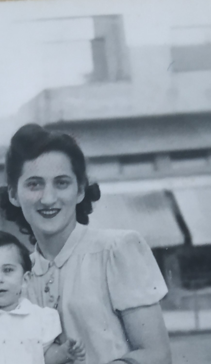 סיפור העלייה של סבא שלום וסבתא מיכאלה כתבה עדן נוף by hovav - Ourboox.com