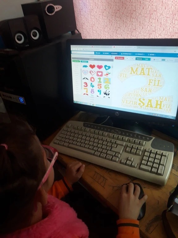 ZERO WASTE STUDENTS WEB 2.0 TOOLS by belgin dasdemir - Illustrated by ZERO WASTE STUDENTS - Ourboox.com