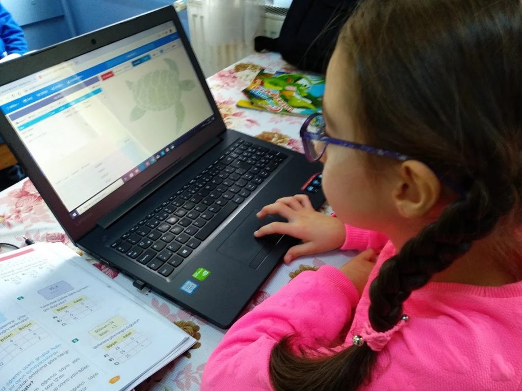 ZERO WASTE STUDENTS WEB 2.0 TOOLS by belgin dasdemir - Illustrated by ZERO WASTE STUDENTS - Ourboox.com