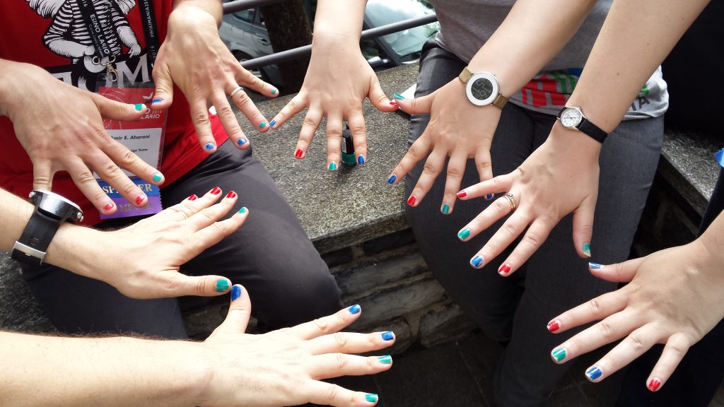 גיל ההתבגרות by hodaya a - Illustrated by מאת אבנר - נוצר על ידי מעלה היצירה - Ourboox.com