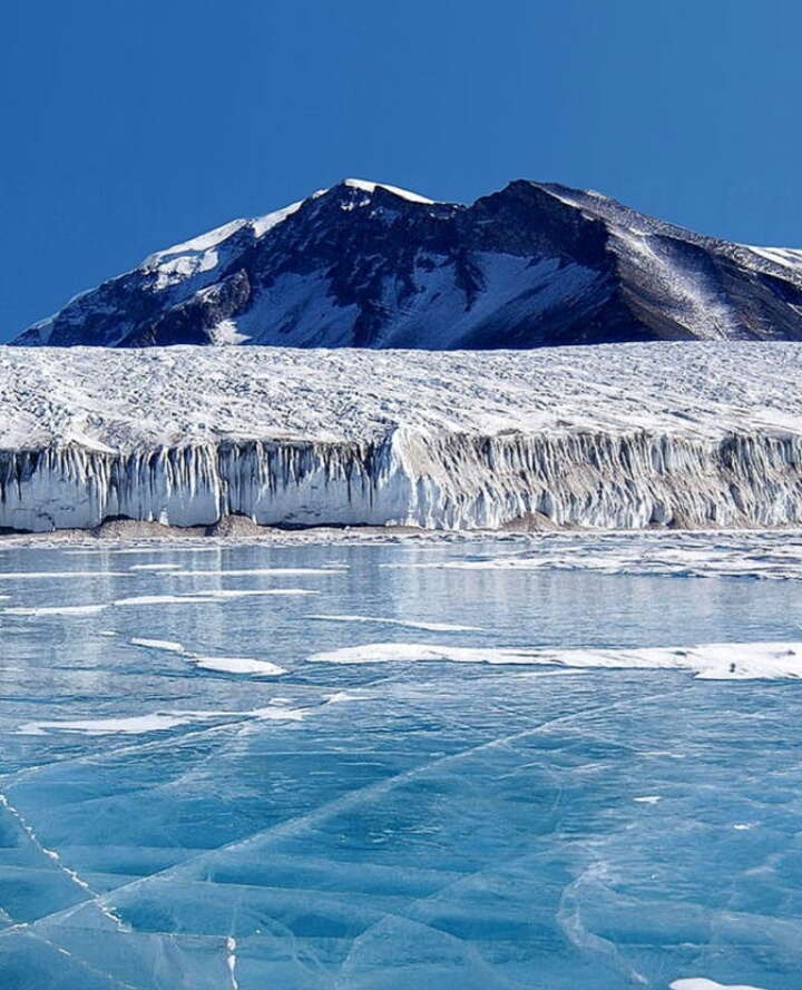 Найхолодніші місця світу by Yelyzaveta Ilman - Ourboox.com