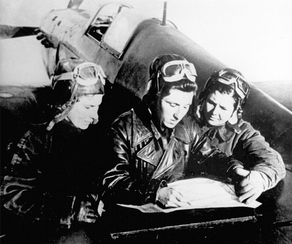 The Night Witches by Lihi Noam - Illustrated by Lihi Noam (28) and Talya Evans (2) - Ourboox.com