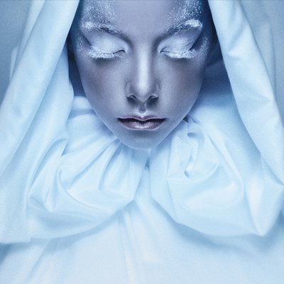 Fashion makeup by Yulia - Illustrated by Макіяж в стилі fashion - Ourboox.com