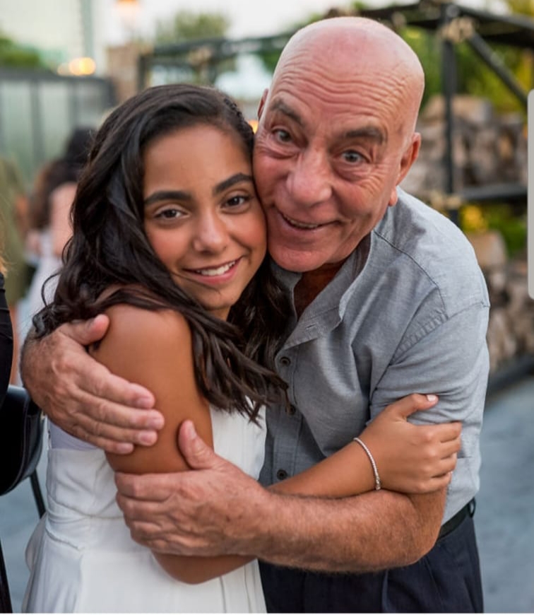 עבודת שורשים by roni amit - Illustrated by רוני עמית - Ourboox.com