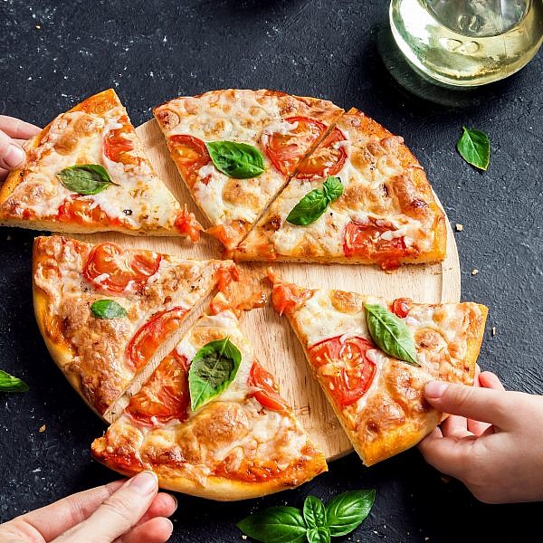 משחקי ילדים by maya ben zaken - Illustrated by כיתה ה - בית ספר אפיקי ירדן - Ourboox.com