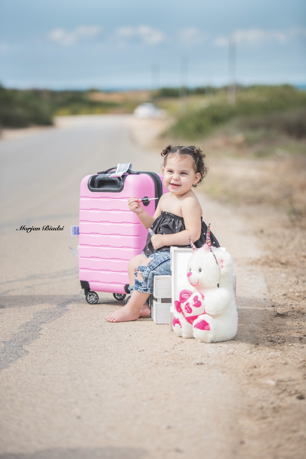 Meet new friends by Huda - Ourboox.com