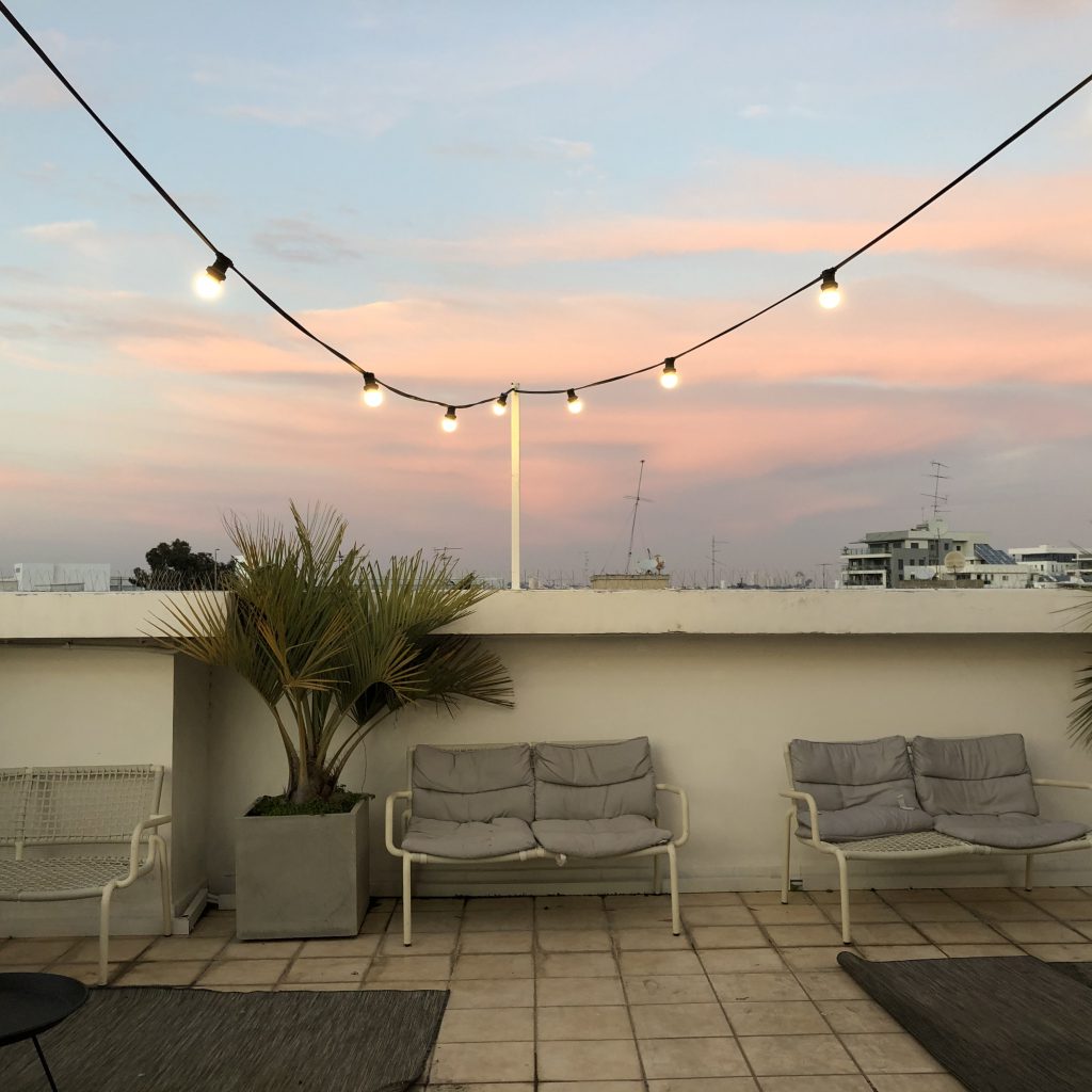 How to Illustrate a Children’s Book in Two Hours, with Micky Keidar and his Amazing Art Students by Mel Rosenberg - מל רוזנברג - Ourboox.com