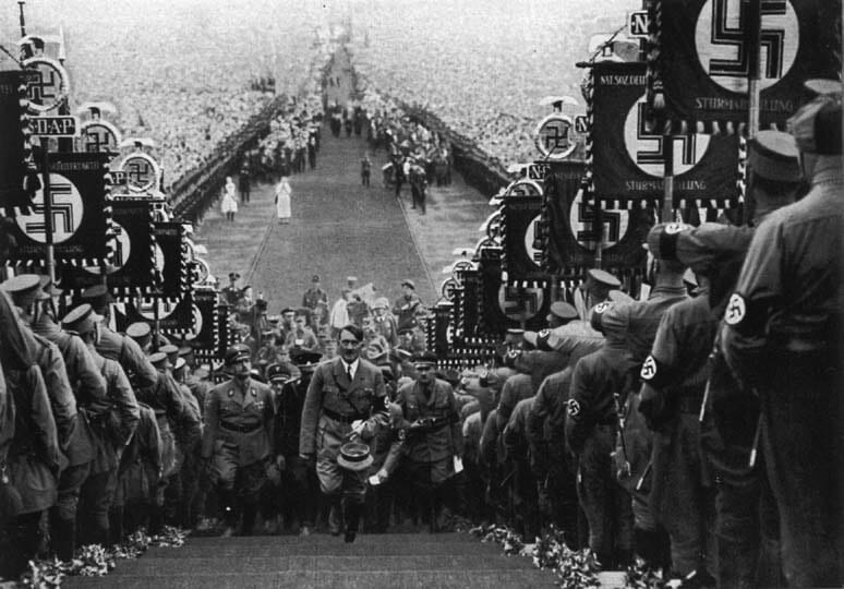 השלטון הנאצי by sharon - Ourboox.com