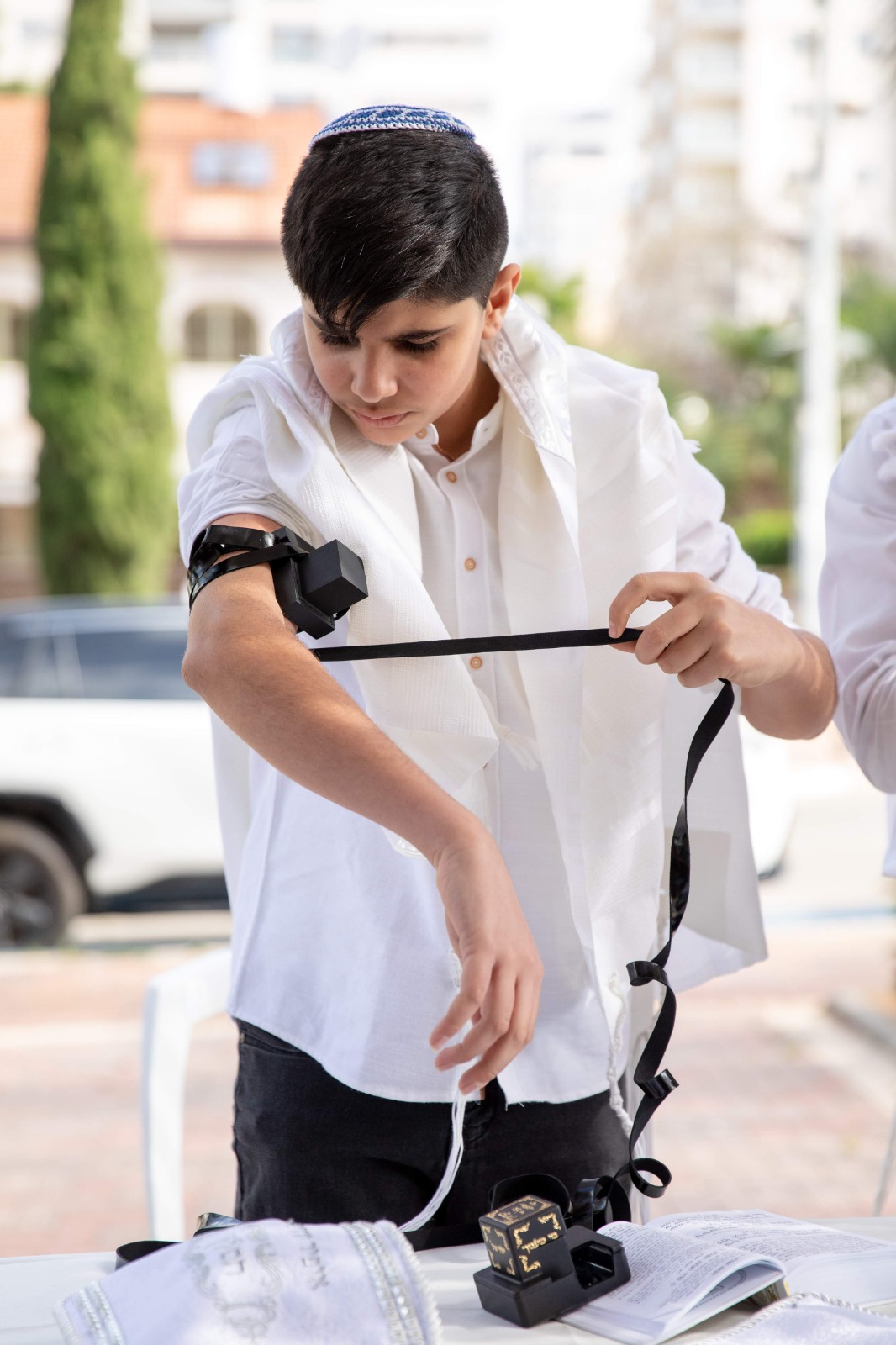 עבודת שורשים by Ofir yehoshua - Illustrated by אופיר יהושע - Ourboox.com