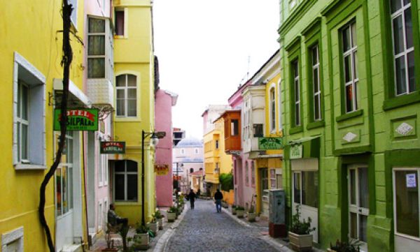 Basmane Oteller Sokağı by Mert Erkan - Ourboox.com