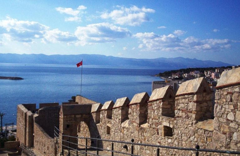 ÇEŞME KALESİ by defne kahraman - Ourboox.com