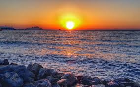 على شاطئ البحر by NOOR KASSEM - Illustrated by نور قاسم - Ourboox.com