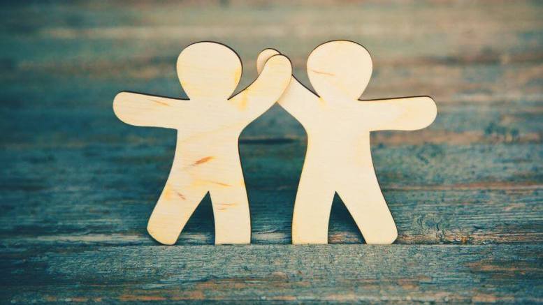 الصداقة by Lana Makhuoly - Illustrated by لانا مخولي - Ourboox.com